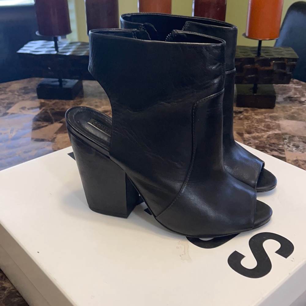 Schtuz open toe bootie